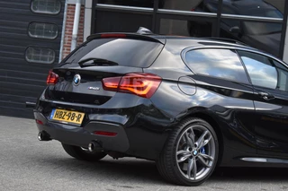 BMW 1 Serie BMW 1-serie M140i xDrive High Executive Pano Camera H/K Leder Elekstoel - afbeelding nr 39