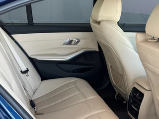BMW 3 Serie BMW 3-serie 330e 258PK Sport Edition Leder|Sfeer|LED|Dealer Onderhouden - afbeelding nr 11