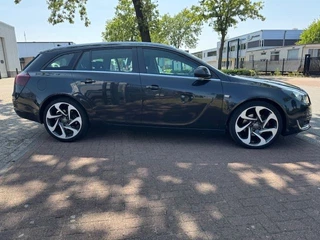 Opel Insignia Opel Insignia Sports Tourer 2.0 CDTI 140pk EcoFLEX Business+ Airco/ECC,Navigatie Zeer Nette Auto - afbeelding nr 4