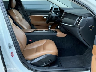 Volvo V90 Volvo V90 Cross Country 2.0 D4 AWD Geartronic-8 /Pilot Assist/Aut.inparkeren/Trekhaak/Adap CC/Winterline/21inch/Dealer onderhouden. - afbeelding nr 22