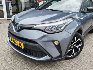 Toyota C-HR Toyota C-HR 2.0 Hybrid Style Bi-Tone | Navi | Trekhaak | Sensoren v/a - afbeelding nr 2