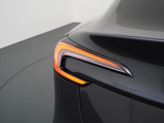 Tesla Model 3 Tesla Model 3 Long Range AWD 78 kWh AUTOPILOT | LEDER | RIJKLAAR INCL. TESLA GARANTIE T/M 12-2027 | ORIG. NL. NAP KM. - afbeelding nr 9