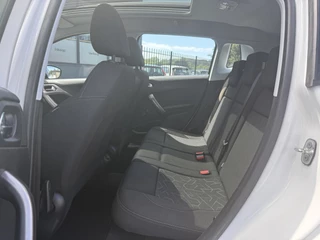 Peugeot 2008 Peugeot 2008 1.2 PureTech Active Automaat,2e Eigenaar,Pano,Navi,Dealer Onderhouden,Airco,Cruise,Extra Set winter,Apk tot 06-2026 - afbeelding nr 8