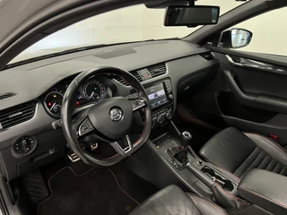 Škoda Octavia Škoda Octavia Combi 2.0 TDI RS /184PK / AUTOMAAT / LEDER / PANODAK / Trekh. 1600KG. - afbeelding nr 11
