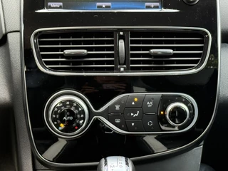 Renault Clio Renault Clio Estate 1.2 TCe Bose Automaat/Led/Navigatie/Cruise/Trekhaak/Camera/R-Link - afbeelding nr 18