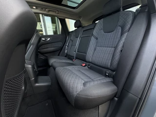 Volvo XC60 Volvo XC60 2.0 T6 Plug-in hybrid AWD Inscription Panoramadak | Elektrische kofferklep - afbeelding nr 15