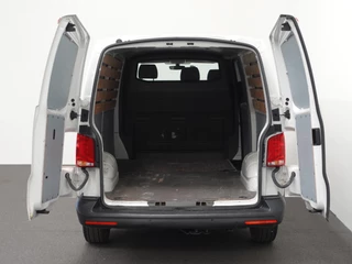 Volkswagen Transporter Volkswagen Transporter 2.0 TDI L2H1 102pk Airco Cruisecontrol Navigatie Apple Carplay parkeersensoren - afbeelding nr 3