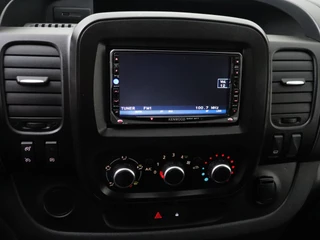 Renault Trafic Renault Trafic 2.0DCi 170PK Automaat Lang | Airco | Cruise | 3-Persoons | Trekhaak | Betimmering - afbeelding nr 17