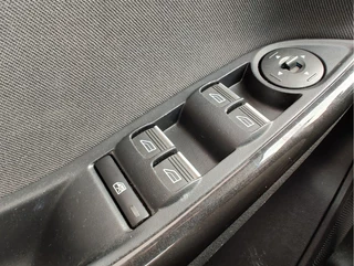 Ford Focus Ford Focus Wagon 1.0 TITANIUM Voorruitverwarming | Keyless | Cruise - afbeelding nr 29
