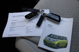 Volkswagen ID. Buzz IQ.Light/Elek. schuifdeuren+klep/Camera/Keyless/Acc/20