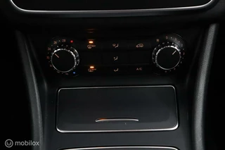 Mercedes-Benz CLA Mercedes-Benz CLA-klasse 180 Upgrade Edition Aut7 | Vol Opties | Camera | 18 LMV | NL Auto | Dealer-onderhouden | DEALER-STAAT - afbeelding nr 12