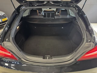 Mercedes-Benz CLA Mercedes-Benz CLA Shooting Brake 180 Business Solution Automaat | Full LED | Sportstoelen | Navi | Stoelverwarming | Camera - afbeelding nr 17