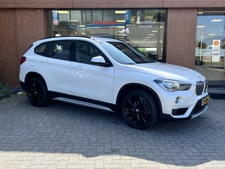 BMW X1 BMW X1 sDrive18i Centennial High Executive - afbeelding nr 4