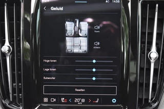 Volvo XC60 Volvo XC60 T6 350PK AWD Plus Dark | Climate | Getint Glas | Trekhaak - afbeelding nr 35