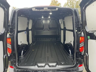 Ford Transit Custom Ford Transit Custom 300 2.0 TDCI L2H1 Limited Nieuw | SCI |136pk | 17 inch | Draadloos opladen | Adaptive cruise control | Navigatie | Dodehoeksensoren | Verwarmbaar stuurwiel | Draadloos opladen |  Roetfilter regeneratie | Reservewiel - afbeelding nr 5