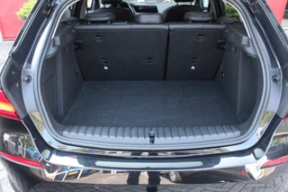 BMW 1 Serie BMW 1-serie 118i 140PK AUTOMAAT EXECUTIVE EDITION | PANORAMISCH SCHUIF/KANTELKDAK | AFNEEMBARE TREKHAAK | DRAADLOZE TELEFOONLADER | DRAADLOZE APPLE CARPLAY/ANDROID AUTO | NAVIGATIE | ACHTERUITRIJ CAMERA | PARKEERSENSOREN VOOR EN ACHTER | CRUISE CONTROL | FULL LED KOPLAMPEN | CLIMATE CONTROL | ALL SEASON BANDEN | 17