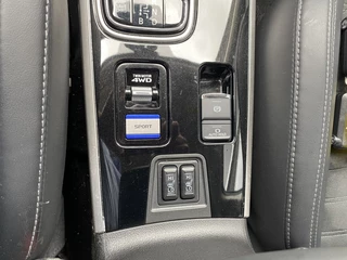 Mitsubishi Outlander Mitsubishi Outlander 2.4 PHEV Intense | Standkachel | All-weatherbanden - afbeelding nr 16