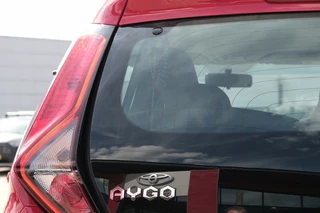 Toyota Aygo Toyota Aygo 1.0 VVT-i x-play | Apple Carplay & Android auto | Achteruitrijca - afbeelding nr 36