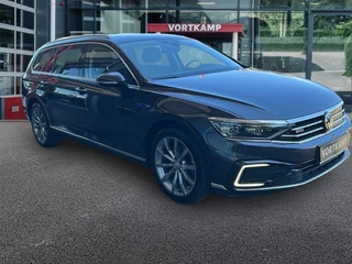 Volkswagen Passat Volkswagen Passat Variant 1.4 TSI DSG GTE TREKHAAK/CAMERA/MEMORY/DYNAUDIO/NAVI/ACC/STOELVERW - afbeelding nr 3
