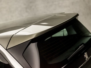 Peugeot 5008 (APPLE CARPLAY, GROOT NAVI, PARKEERSENSOREN, LANE ASSIST, SPORTSTOELEN, TREKHAAK, CRUISE, DRAADLOZE TELEFOONLADER, NIEUWE APK, NIEUWSTAAT) - afbeelding nr 29