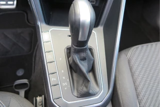 Volkswagen Polo Pano dak,Led, Adaptive cruise , Navigatie via Carplay, Buitenspiegels inklapbaar, etc. prijs rijklaar. - afbeelding nr 55