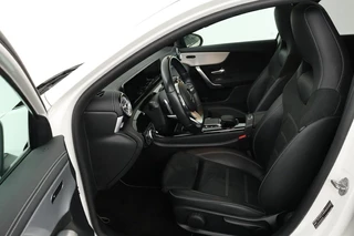 Mercedes-Benz A-Klasse Mercedes-Benz A-klasse 250e AMG Night | Panoramadak | Adaptive cruise |  Carplay | Stoelverwarming | Camera | Leder/Alcantara | Full LED | Sfeerverlichting | Navigatie - afbeelding nr 4