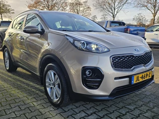 Kia Sportage Kia Sportage 1.6 GDI First Edition 1ste eigenaar | Zéér netjes! | Trekhaak | Cruise control | Camera | Navigatie | Lane assist | Led dagrijverlichting etc. - afbeelding nr 6