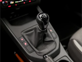SEAT Ibiza (SCHUIFDAK, APPLE CARPLAY, GROOT NAVI, CLIMATE, CAMERA, SPORTSTOELEN, LM VELGEN, CRUISE, NIEUWE APK, NIEUWSTAAT) - afbeelding nr 11