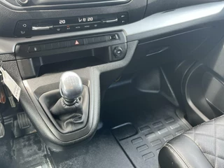 Toyota ProAce Toyota ProAce Worker 2.0 D-4D Black Line Long Trekhaak/Leder/Camera/Carplay/Navi/PDC/17