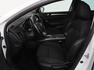 Renault Mégane Renault Mégane 1.3 TCe Intens | Automaat | Carplay | Full LED |  Navigatie | Cruise control | Climate control | Parkeerhulp | Keyless | DAB | Getint glas - afbeelding nr 4