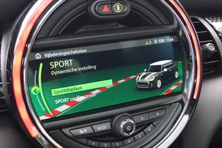 MINI Cooper MINI Cooper John Works 2.0 Automaat (231pk) Pano/Kuipstoelen/JCW Pro/JCW uitlaat/ACC - afbeelding nr 14