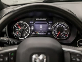 Dodge Ram 1500 Dodge Ram 1500 5.7 V8 4x4 Crew Cab Laramie 402Pk Automaat (PANORAMADAK, LUCHTVERING, GROOT NAVI, STOELKOELING, MEMORY SEATS, HARMAN/KARDON, TREKHAAK, STOELVERWARMING ACHTER, APPLE CARPLAY, NIEUWSTAAT) - afbeelding nr 23