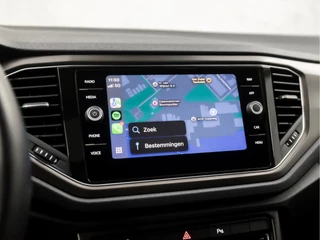 Volkswagen T-Roc 150Pk Automaat (PANORAMADAK, DIGITAL COCKPIT, APPLE CARPLAY, GROOT NAVI, SPORTSTOELEN, GETINT GLAS, CAMERA, LED KOPLAMPEN, DAB+, ADAPTIVE CRUISE, NIEUWSTAAT) - afbeelding nr 26