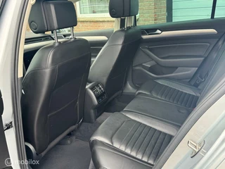 Volkswagen Passat Volkswagen Passat Variant 1.4 TSI GTE DSG LEDER/PANO/AIRCO - afbeelding nr 16