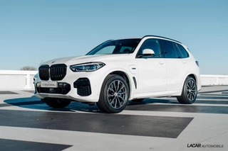 BMW X5 BMW X5 xDrive45e High Executive I M Sport I H&K I Laser - afbeelding nr 1