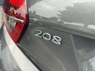 Peugeot 208 Peugeot 208 1.2 PureTech Allure Navi,Pano,Camera,Clima,Cruise,Apple Carplay,N.A.P,110pk,APK tot 09-2026 - afbeelding nr 30