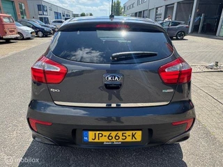 Kia Rio Kia Rio 1.2 CVVT DynamicLine 5 deurs , Navigatie & Camera , Bleutooth , Cruise controle , Sport velgen , Deurvergrende ling met afstand bediening - afbeelding nr 4