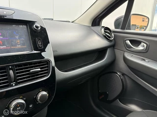 Renault Clio Renault Clio 0.9 TCe Limited • Navi • Airco • Cruise • PDC - afbeelding nr 16