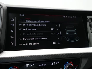 Audi A1 Sportback Audi A1 Sportback 25 TFSI 95 pk S-Tronic S line S Edition Sportstoelen 18'' Velgen Navigatie 47 - afbeelding nr 27