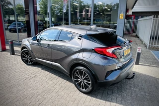Toyota C-HR Toyota C-HR 1.2 Executive / CAMERA / TREKHAAK / CLIMA - afbeelding nr 8