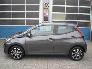 Toyota Aygo Toyota Aygo 1.0 VVT-i x-play 28.000 km! Parkeersensors - afbeelding nr 6