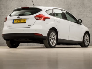 Ford Focus (APPLE CARPLAY, NAVIGATIE, LM VELGEN, PARKEERSENSOREN, SPORTSTOELEN, CRUISE, ELEK PAKKET, NIEUWSTAAT) - afbeelding nr 5