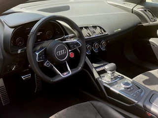 Audi R8 - afbeelding nr 3