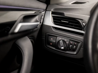 BMW X1 BMW X1 xDrive25e Sportline 221Pk Automaat (GROOT NAVI, DEALER ONDERHOUDEN, SFEERVERLICHTING, CLIMATE, LEDER, STOELVERWARMING, SPORTSTOELEN, GETINT GLAS, ELEK ACHTERKLEP, NIEUWE APK, NIEUWSTAAT) - afbeelding nr 22