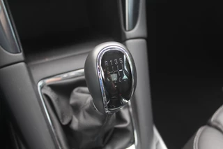 Opel Zafira Opel Zafira 1.4 Turbo Edition 7p. / Trekhaak / Panoramadak / Camera / Leder / 19'' / Navigatie / Stuurverwarming / DAB / ACC / Stoelverwarming / LED-lichtpakket - afbeelding nr 26