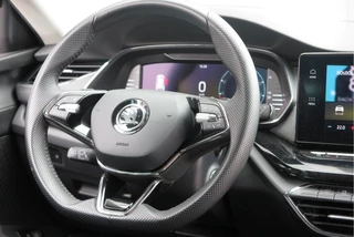 Škoda Octavia Škoda Octavia Combi 1.4 TSI iV 204PK PHEV Sportline Business ,Led-matrix koplampen, Carplay , Leer, Ergonimische stoelen, Stoelverwarming voor&achter,DAB+, stuurwiel verwarmd, schakelmogelijkheid aan stuurwiel, Carplay , etc. etc. - afbeelding nr 39