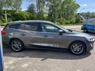 Ford Focus Ford Focus Wagon 1.0 EcoBoost Trend Edition Business 125pk Navigatie | Airco | ST-Line Velgen | Parkeersensoren | Apple Carplay | Android Auto - afbeelding nr 8