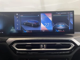 BMW 3 Serie BMW 3-serie Touring 330e xDrive Panoramadak Adaptive Cruise Innovation Pack Comfort Pack Travel Pack Full Options! - afbeelding nr 28