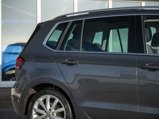 Volkswagen Golf Sportsvan | LED | Pano | Trekhaak wegklapb. | Park Assist | Voorruitverwarming | Camera achter | Winterpakket | Navi | ACC | Alarm | Spiegelpakket - afbeelding nr 26