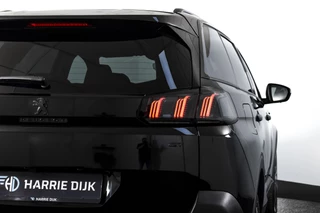Peugeot 5008 | Dig. Cockpit | Adapt. Cruise | Stoelverw. | PDC | Camera | NAV + App. Connect | ECC | Elek. Klep | LM 19